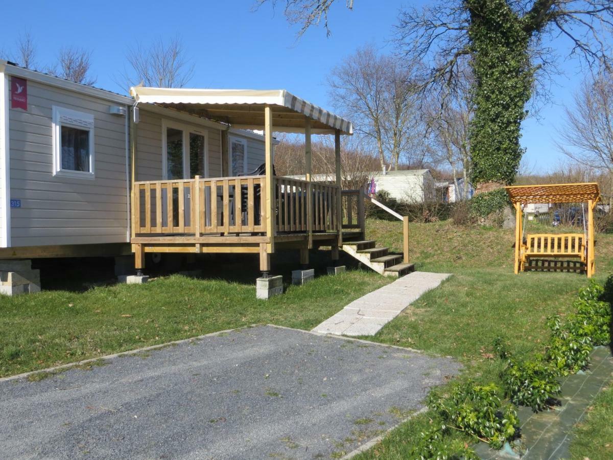 Hebergement Dans Un Domaine A Litteau Exterior photo